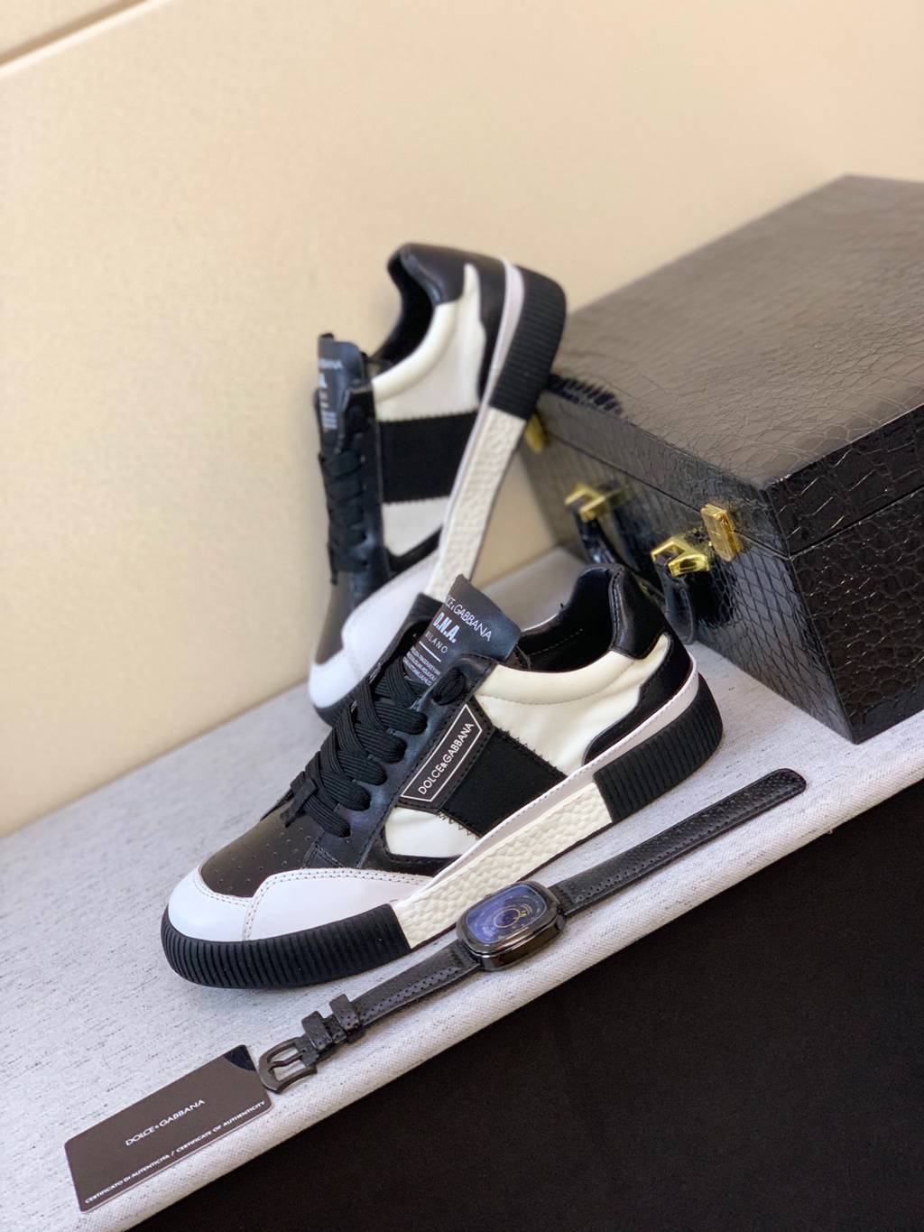 D*G sneaker